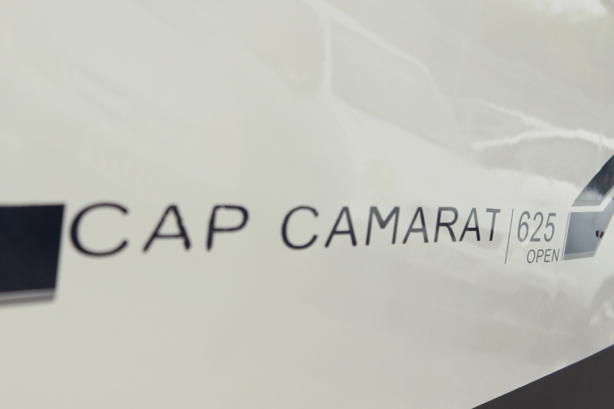 2005 Jeanneau Camarat 625 Open image 12