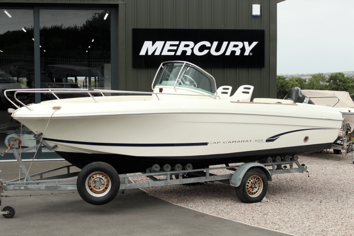 2005 Jeanneau Camarat 625 Open image 13